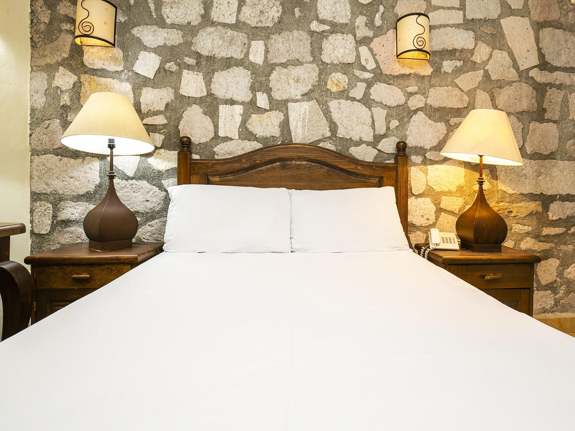 Hotel Casa Del Virrey & Suites Morelia Exterior photo