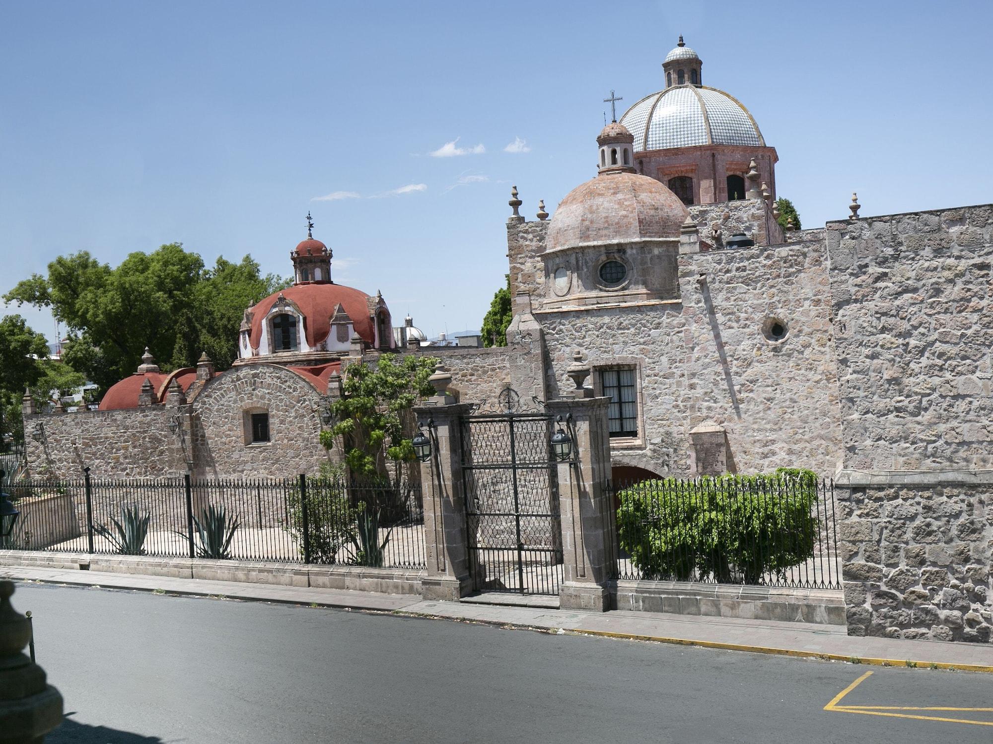 Hotel Casa Del Virrey & Suites Morelia Exterior photo