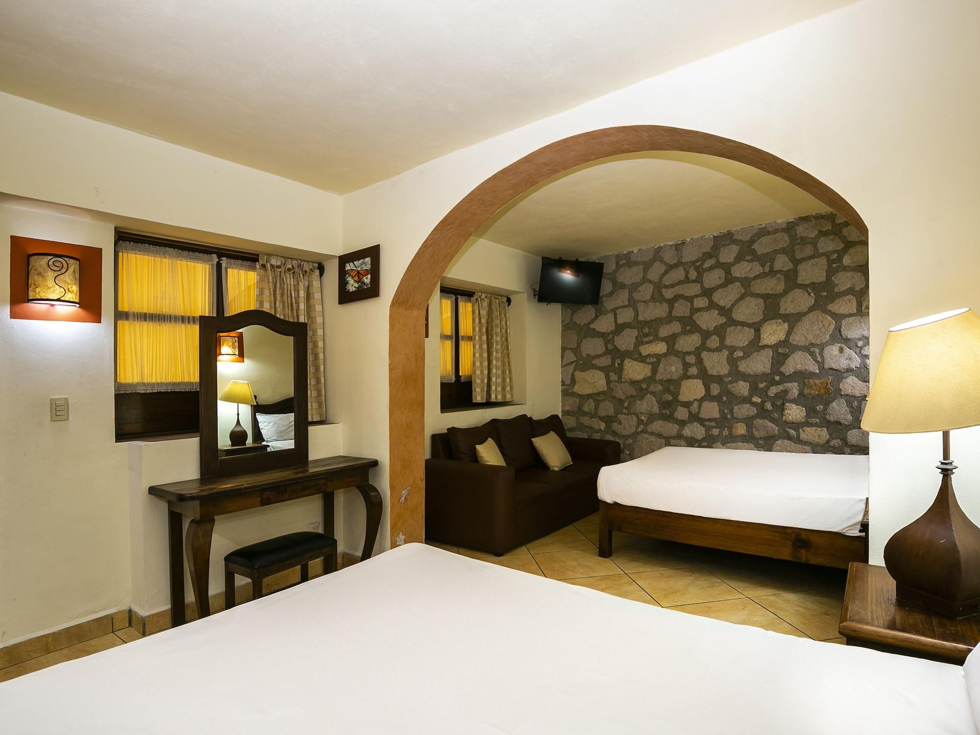 Hotel Casa Del Virrey & Suites Morelia Exterior photo