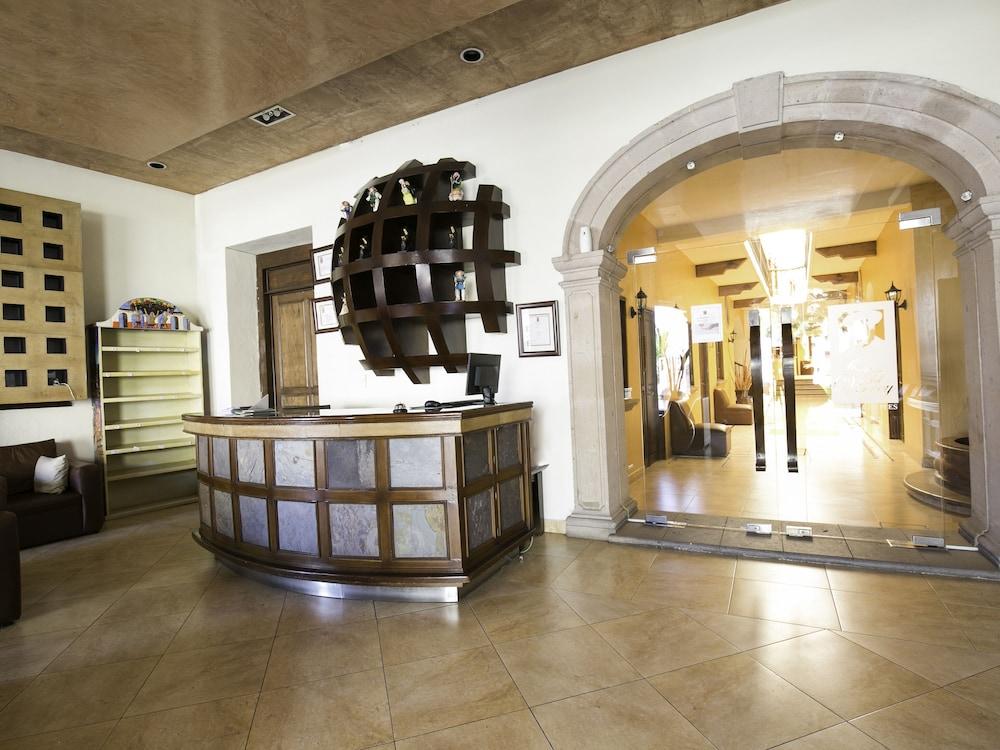 Hotel Casa Del Virrey & Suites Morelia Exterior photo