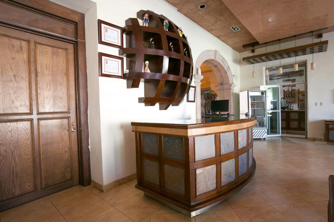Hotel Casa Del Virrey & Suites Morelia Exterior photo